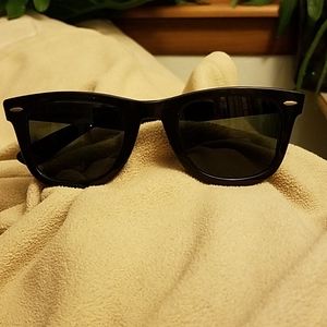 Vintage Ray-Ban Wayfarer